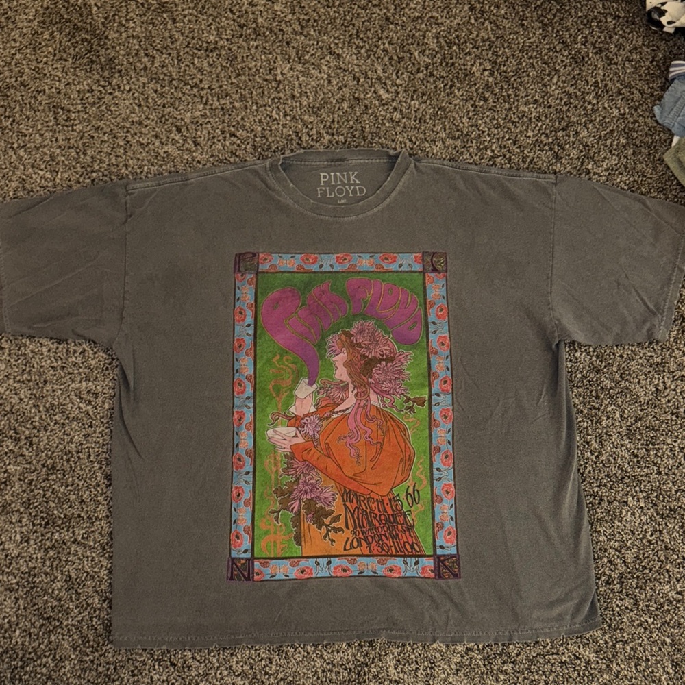 Urban Outfitters Pink Floyd Vintage Graphic Tee